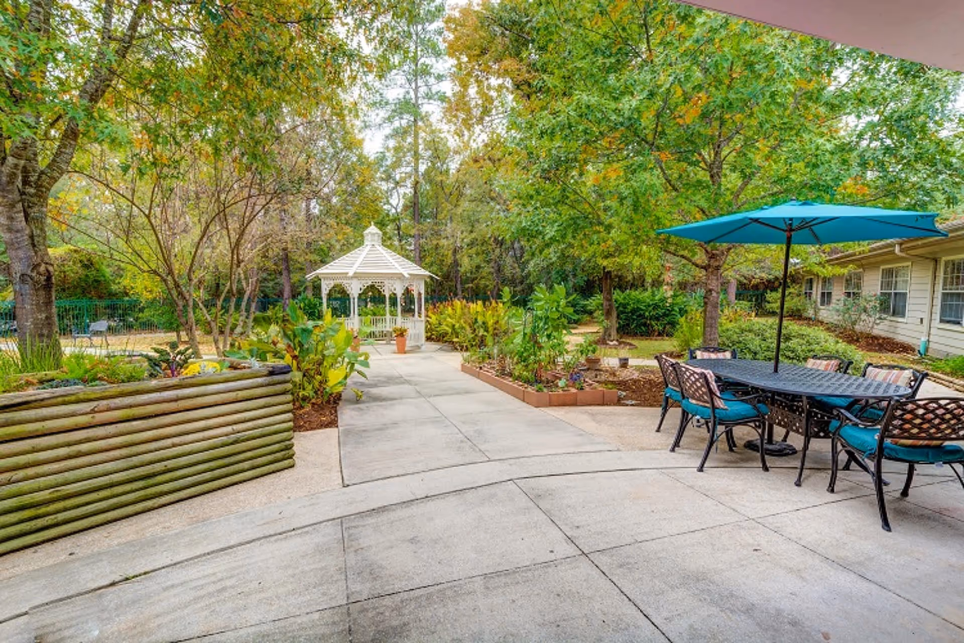 Photo 4 of The Auberge at The Woodlands