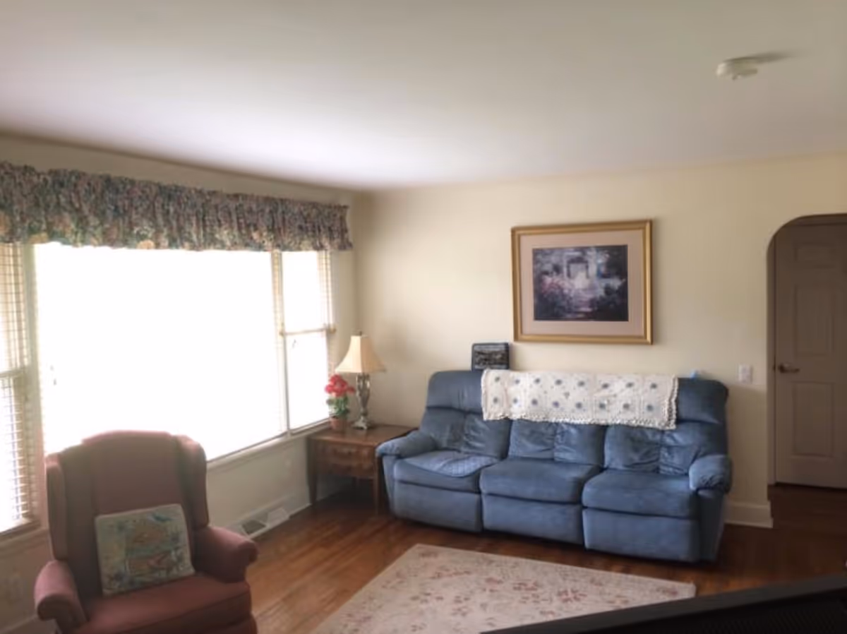 Photo 7 of Pineview Manor