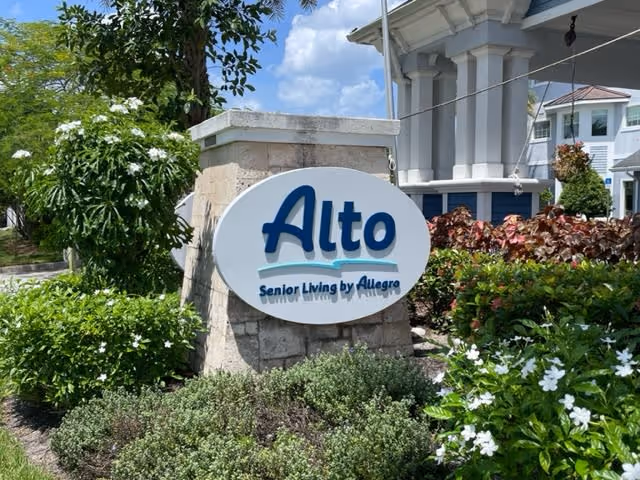 Photo 3 of Alto Stuart
