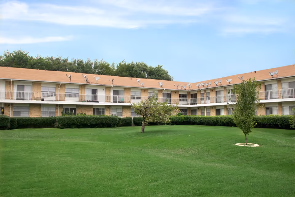 Photo 3 of Forest Dale Apartments
