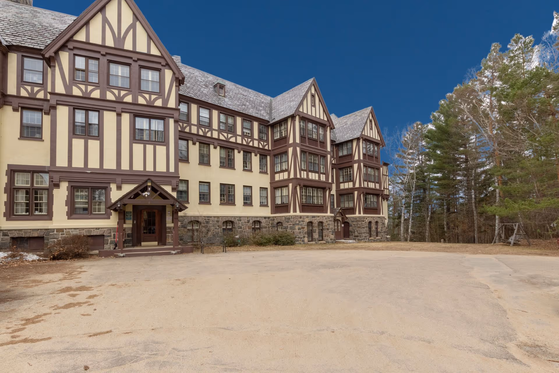 Photo 4 of Saranac Village at Will Rogers | Independent Living