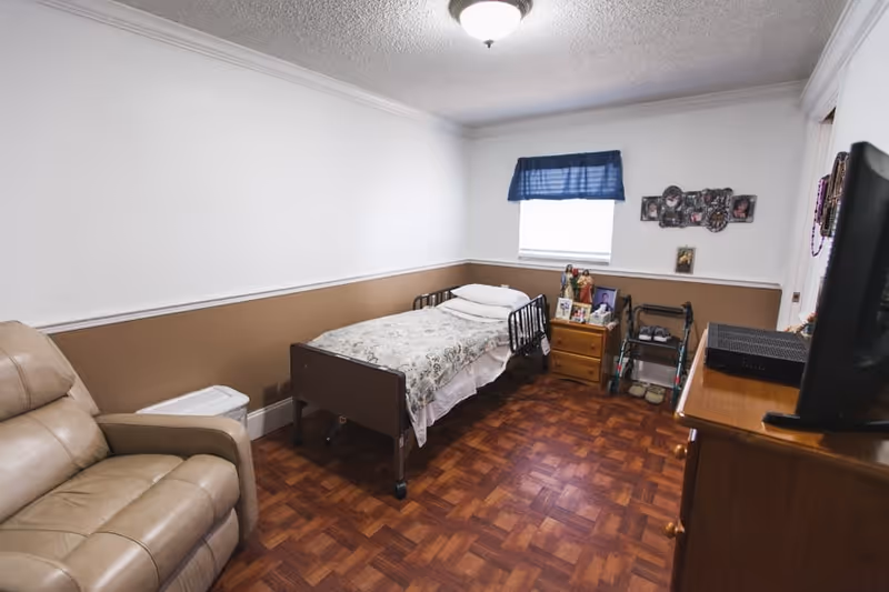 Photo 9 of Angels Senior Living at North Tampa