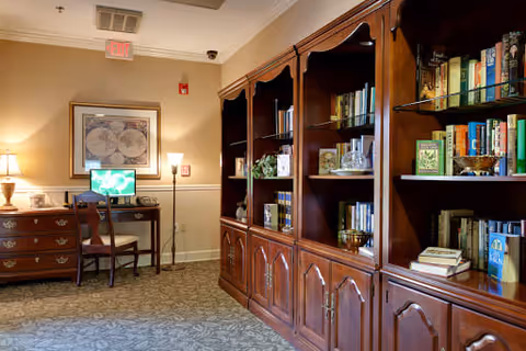 Photo 4 of The Oaks - Bethany (Assisted Living)