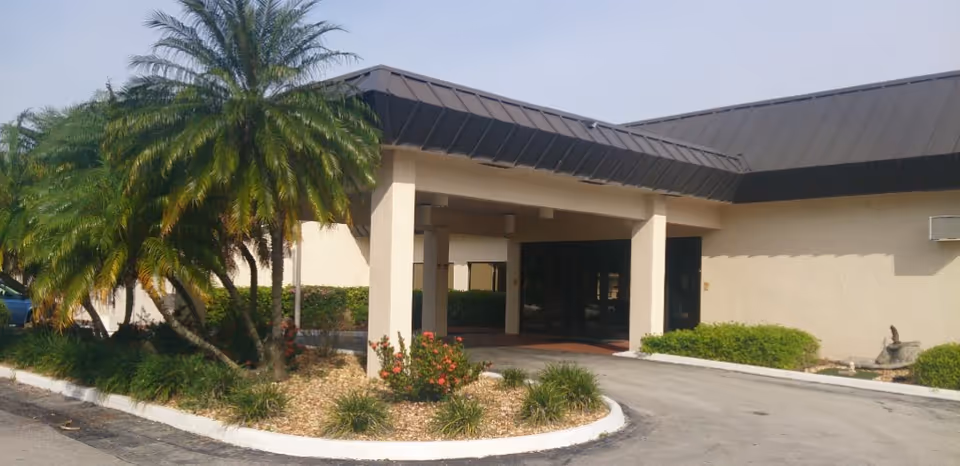Photo 2 of Sunny Hills Alf - Assisted Living Facility Sebring
