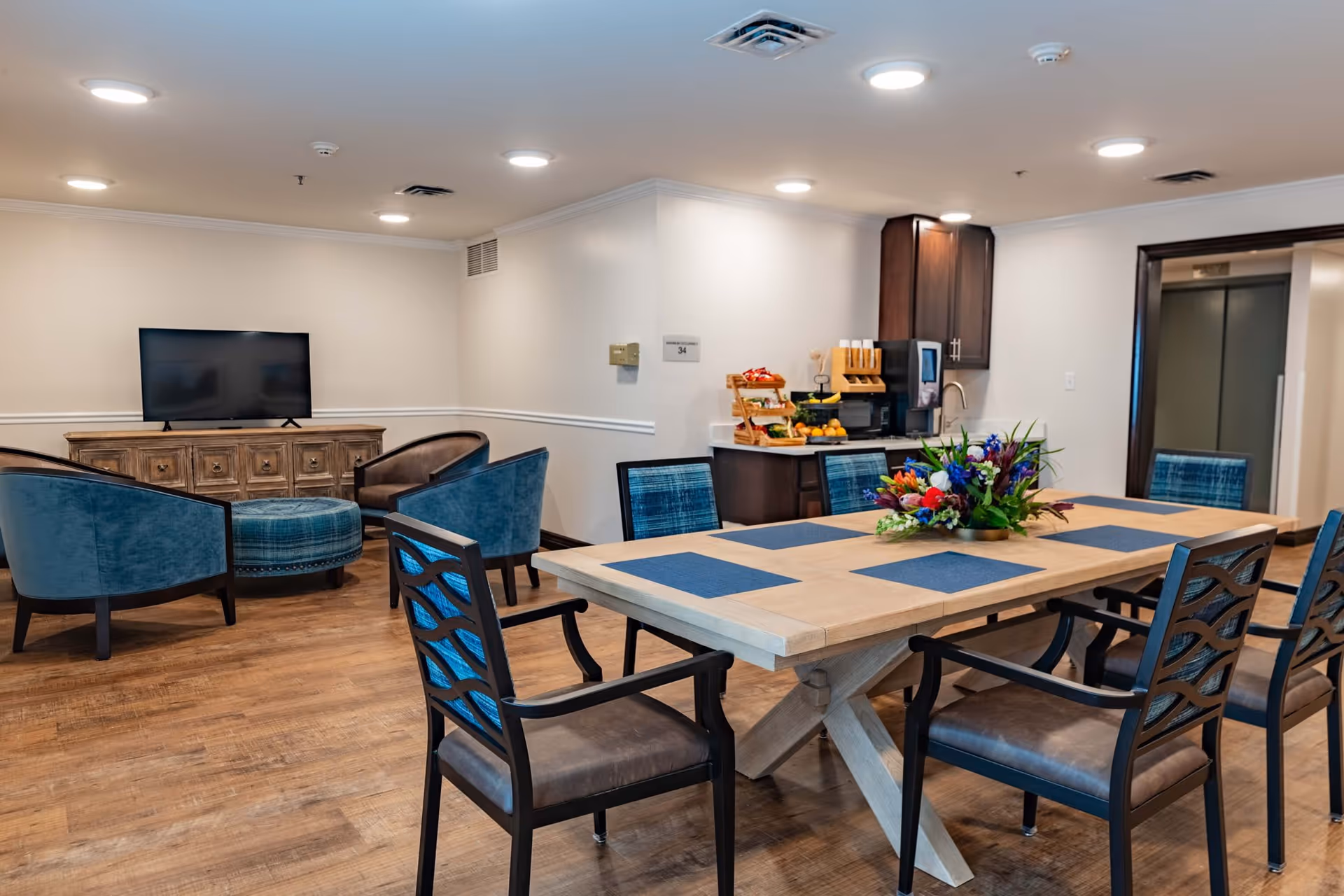 Photo 8 of Cedarhurst Senior Living of Tesson Heights
