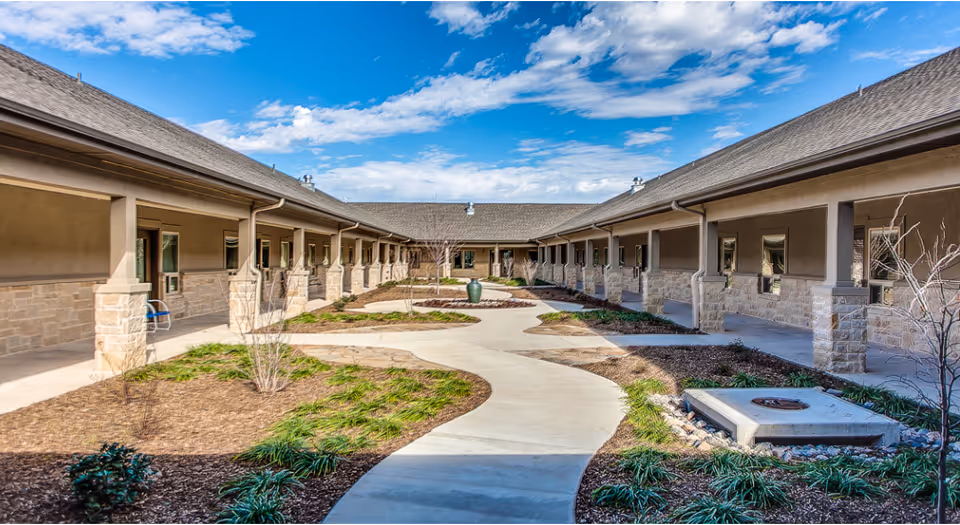 Photo 2 of Colonial Oaks Senior Living at Campbell Park