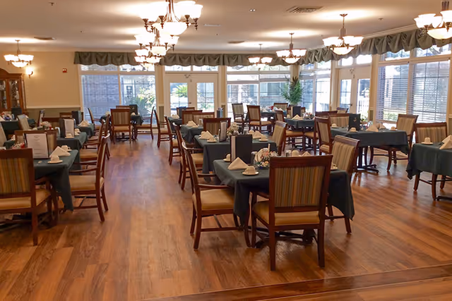 Photo 4 of Charter Senior Living of Gainesville