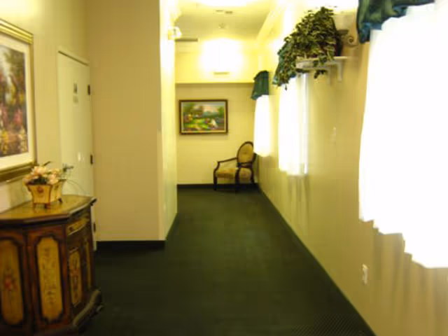 Photo 3 of Cottage At Artesia Gardens