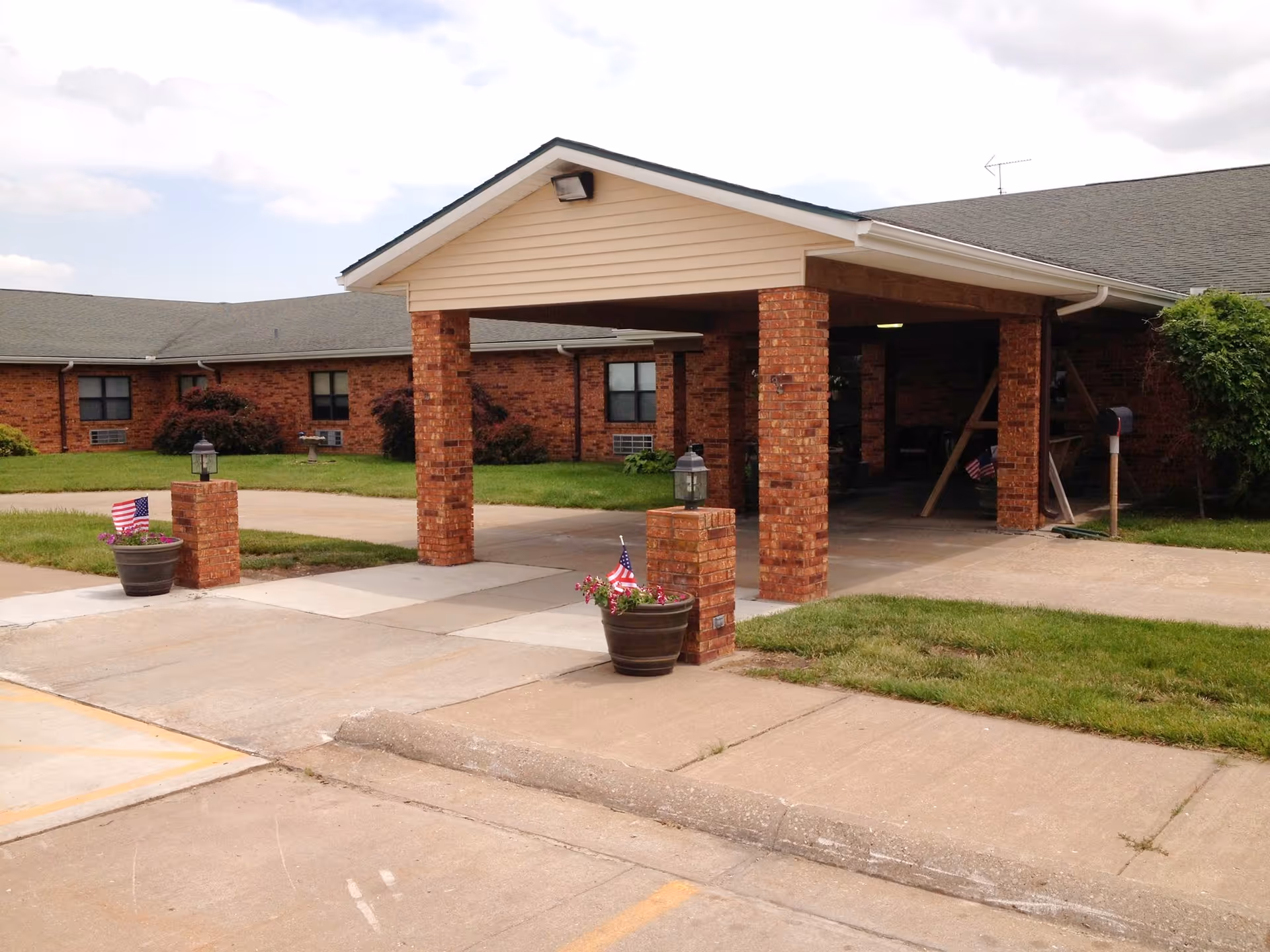 Photo 2 of Golden Oaks Assisted Living