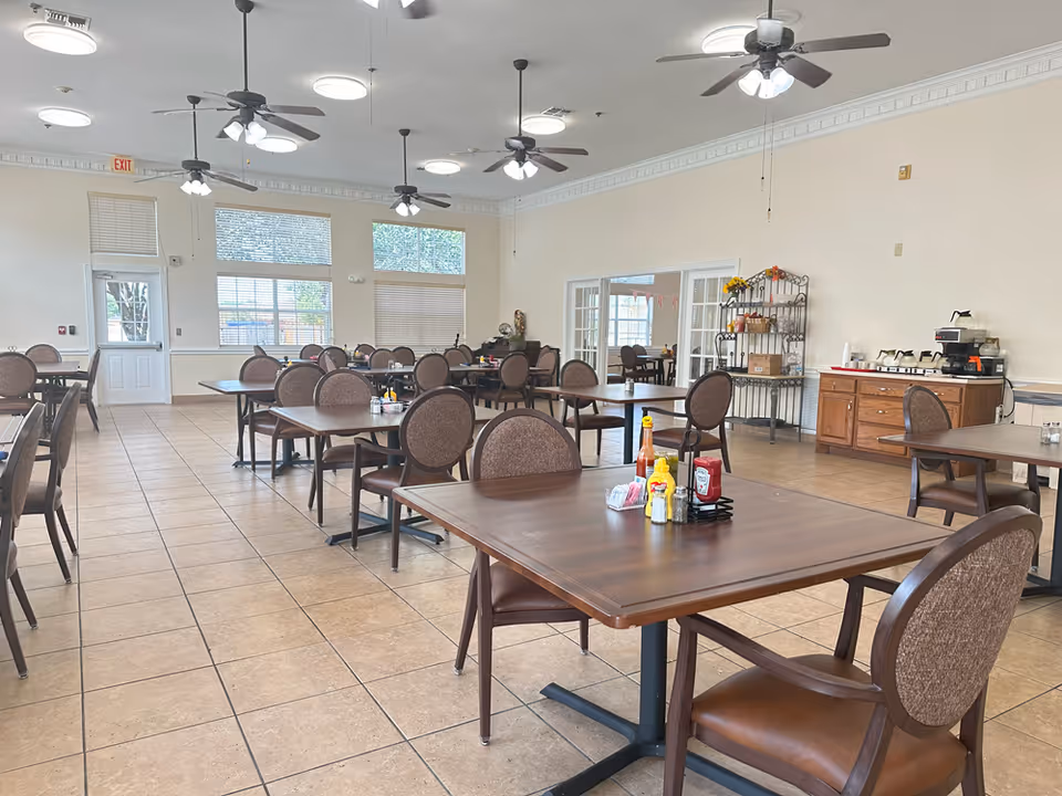 Photo 4 of Colonial Lodge Assisted Living