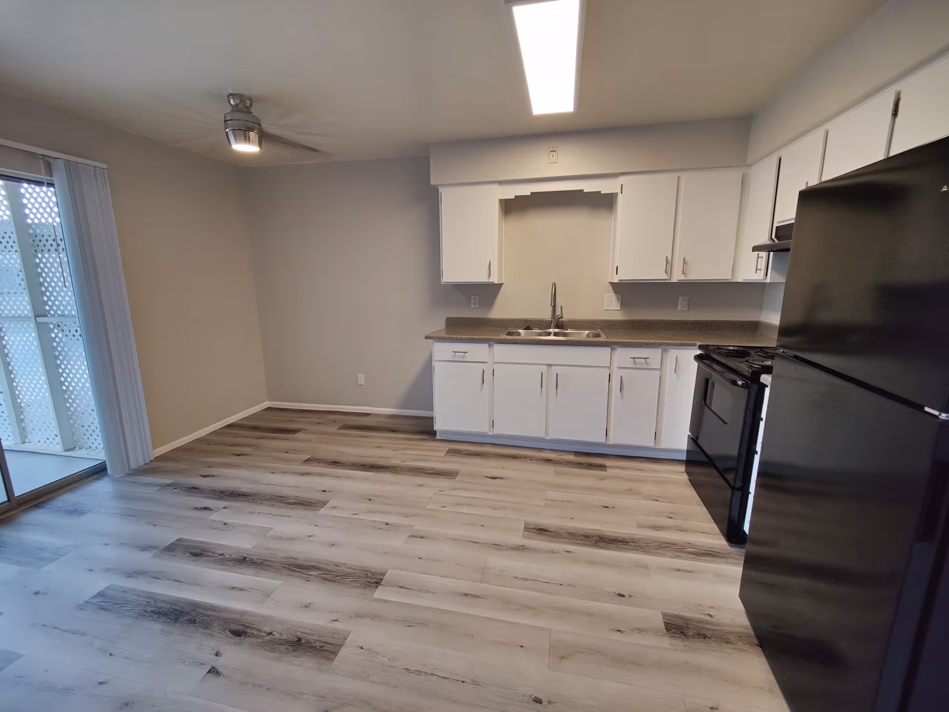 Photo 6 of Albany Apartments