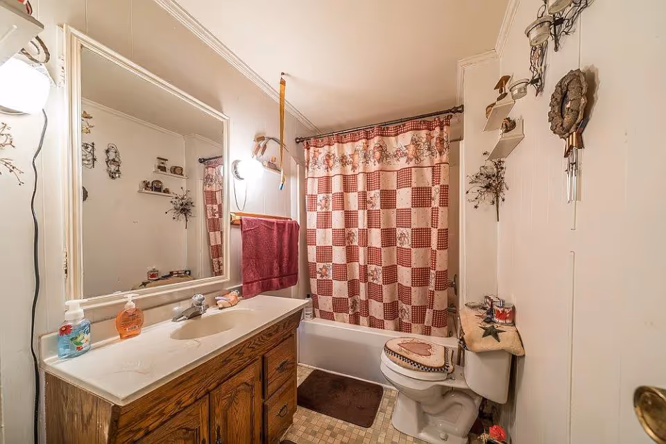 Photo 15 of Jonesville Rest Home