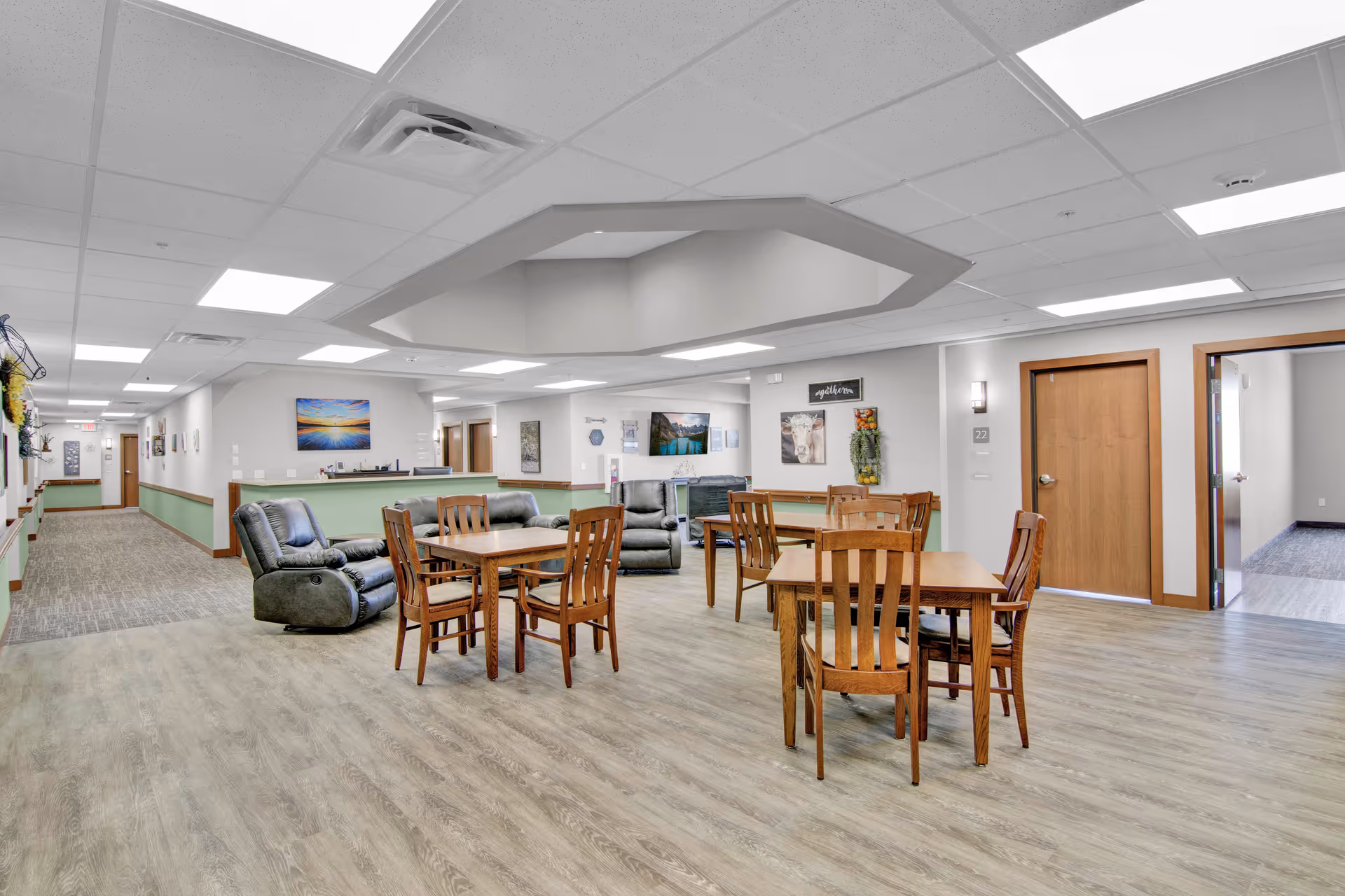 Photo 2 of Suite Living of Shakopee (Early Winter 2023)