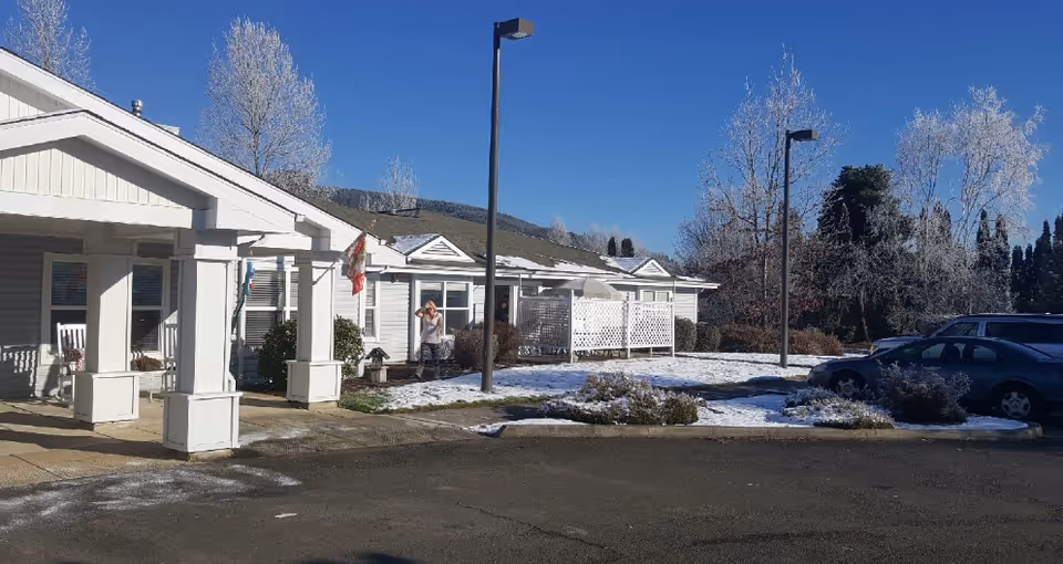 Photo of Applegate Place