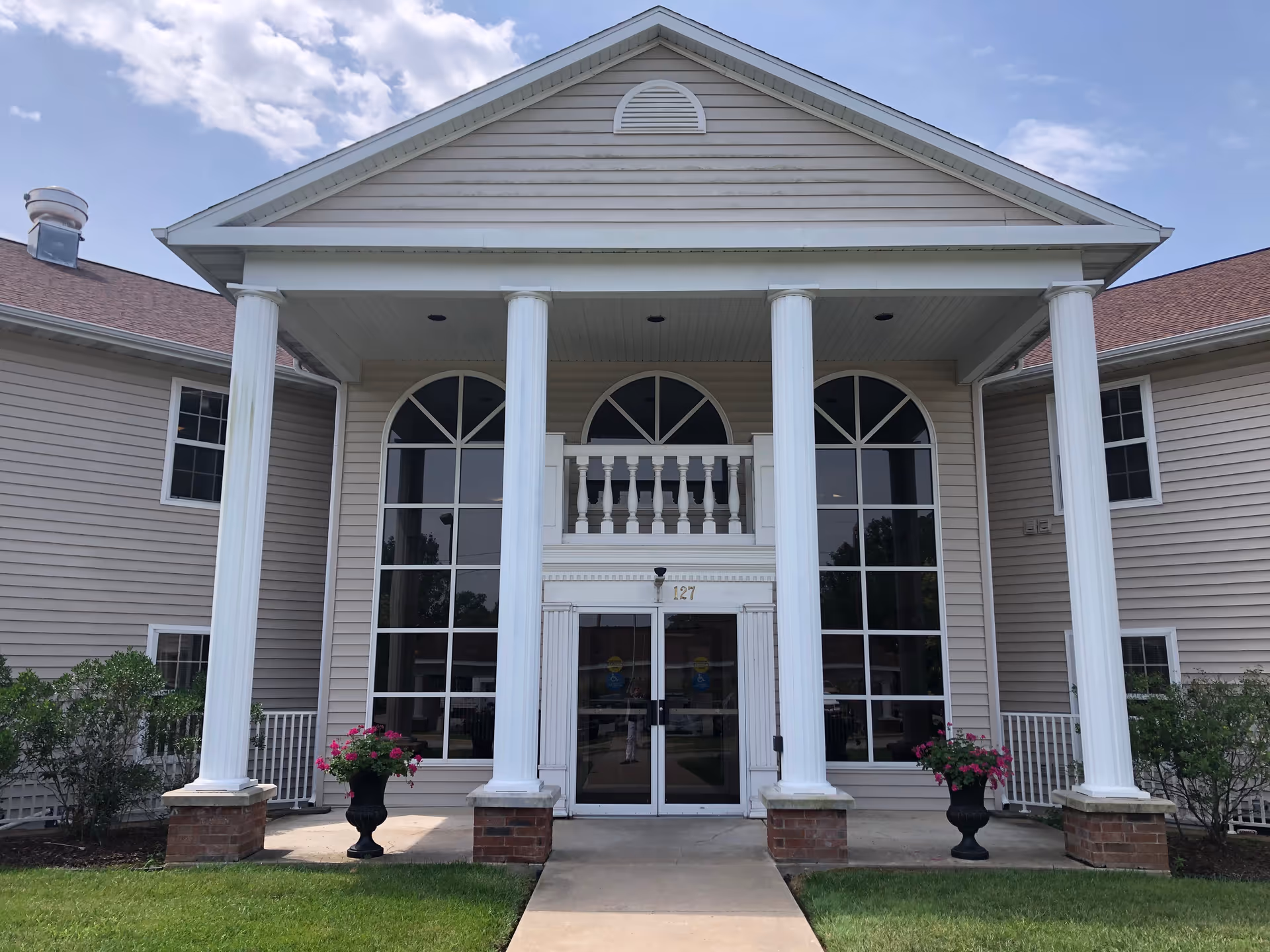 Photo of The Oaks Retirement Community
