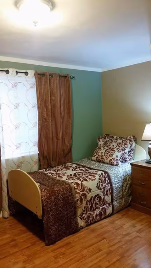 Photo 4 of Golfview Residential Care Facility