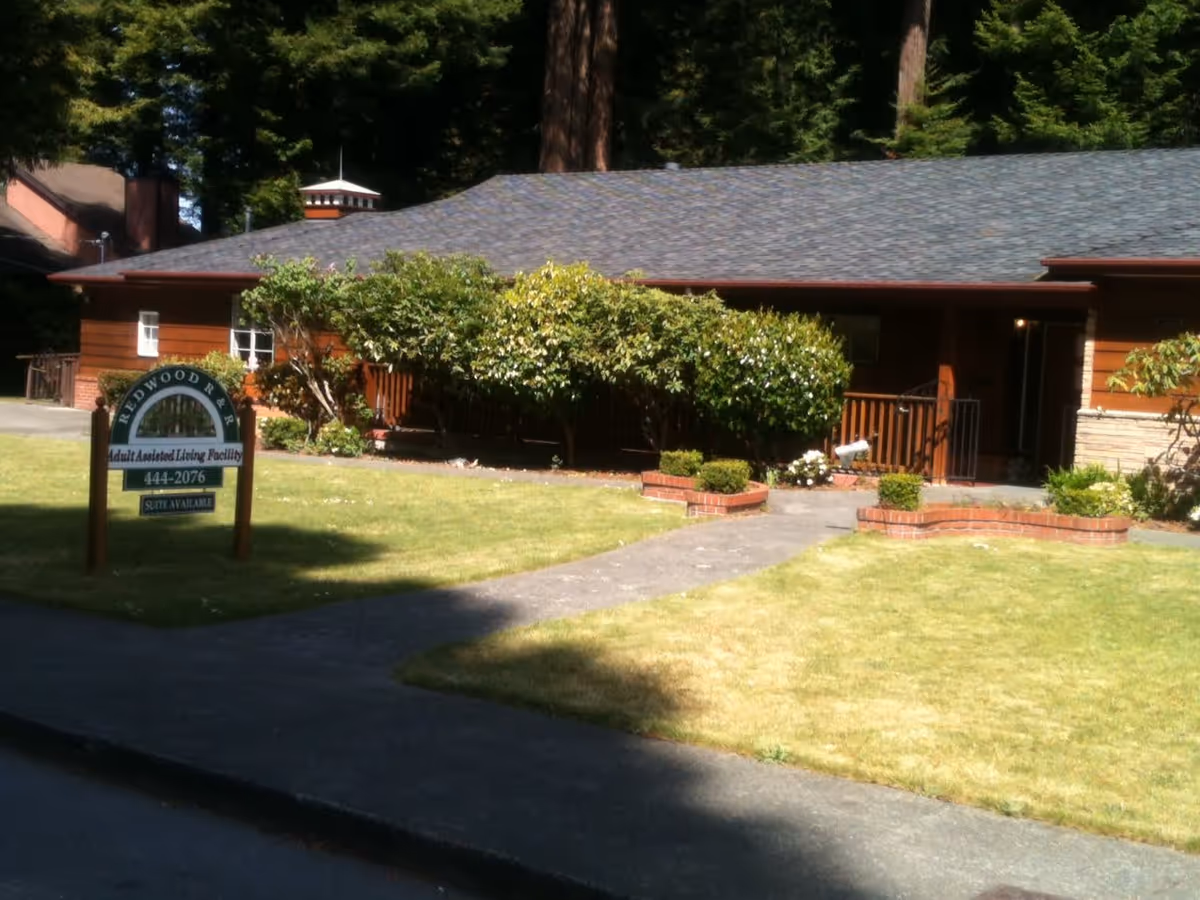 Photo of Redwood R & R