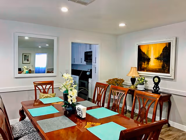 Photo 2 of Clarendon Senior Living