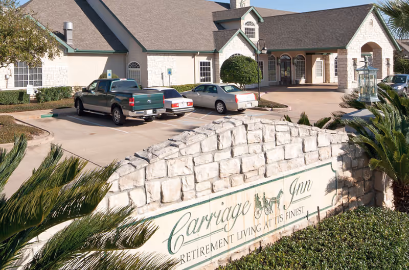 Photo 4 of Carriage Inn Lake Jackson