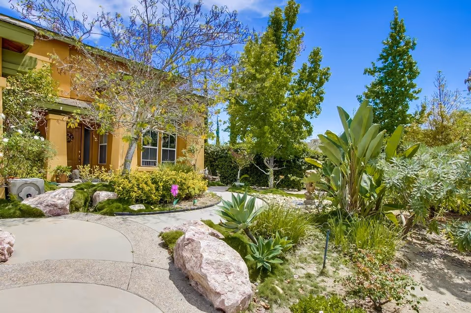 Photo 2 of Silver Oaks, South