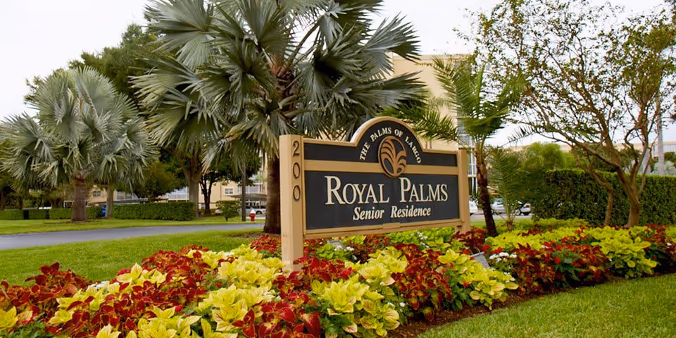 Photo 3 of Royal Palms