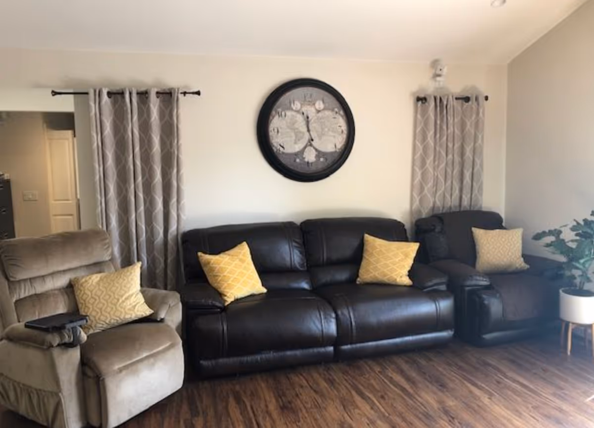 Photo 6 of Heart Court Manor