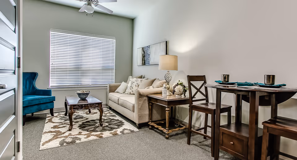 Photo 4 of Colonial Oaks Senior Living at Campbell Park