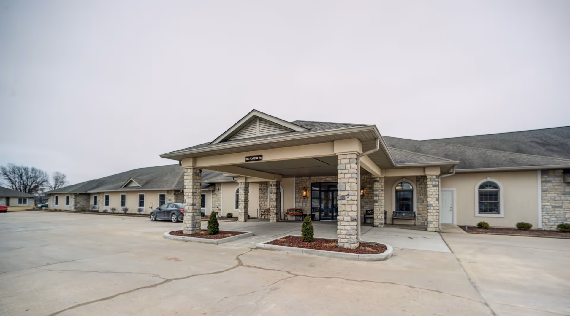 Photo 3 of Oak Pointe Assisted Living