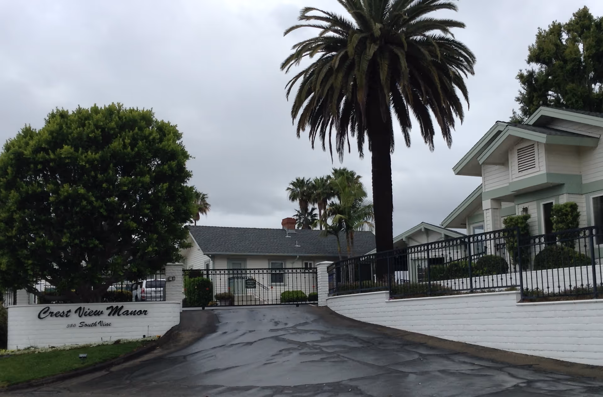 Photo of Crestview Manor