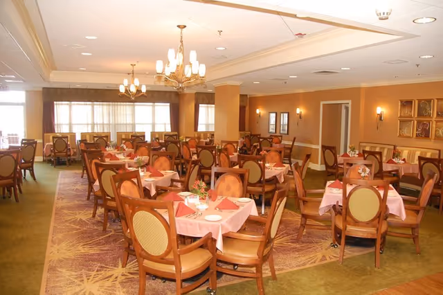 Photo 4 of Stratford Court of Palm Harbor