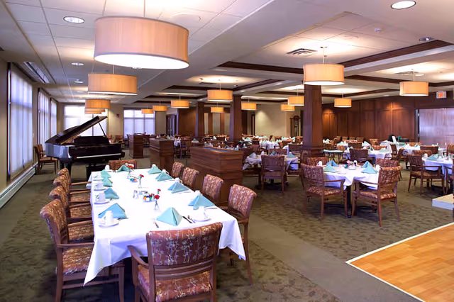 Photo 4 of Oaknoll Retirement Residence