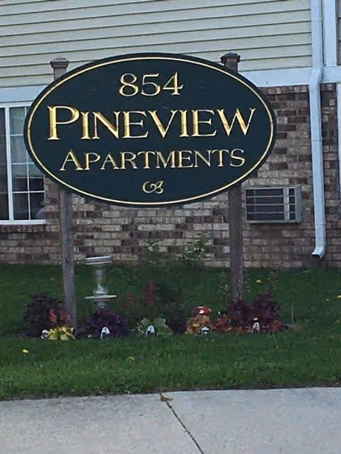 Photo 2 of Pineview Apartments