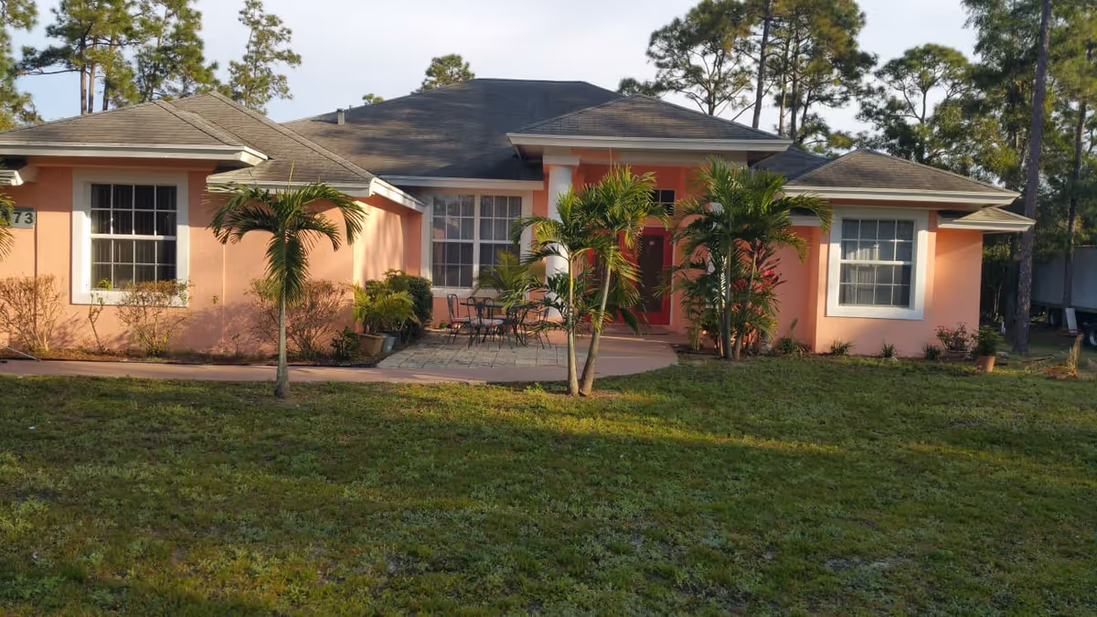 Photo of Palms Royale Assisted Living