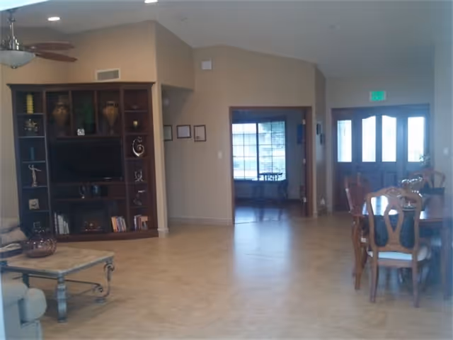 Photo 10 of Hummingbird Grove Peoria - Assisted Living