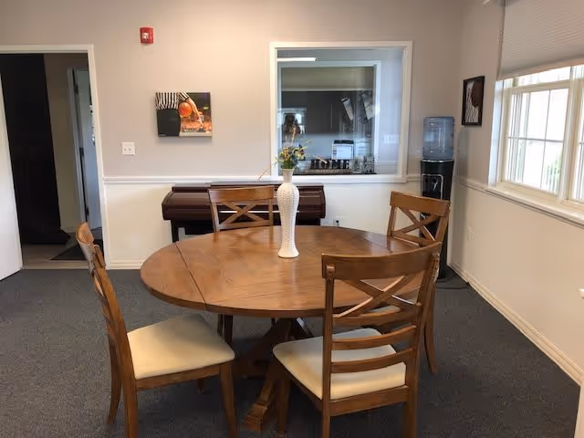 Photo 6 of Willowbrook Alzheimer and Dementia Care Residences Effingham