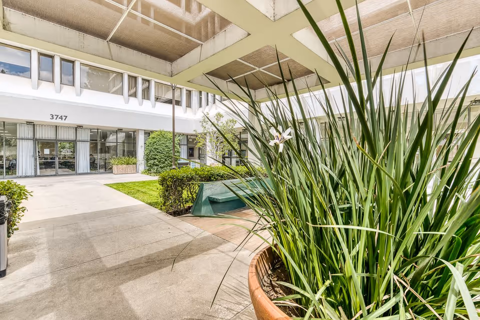 Photo of Bay Towers at Bixby Knolls