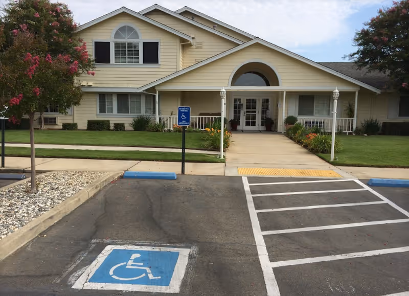 Photo 3 of Oakwood Meadows Assisted Living (Formerly Sun Oak Senior Living)