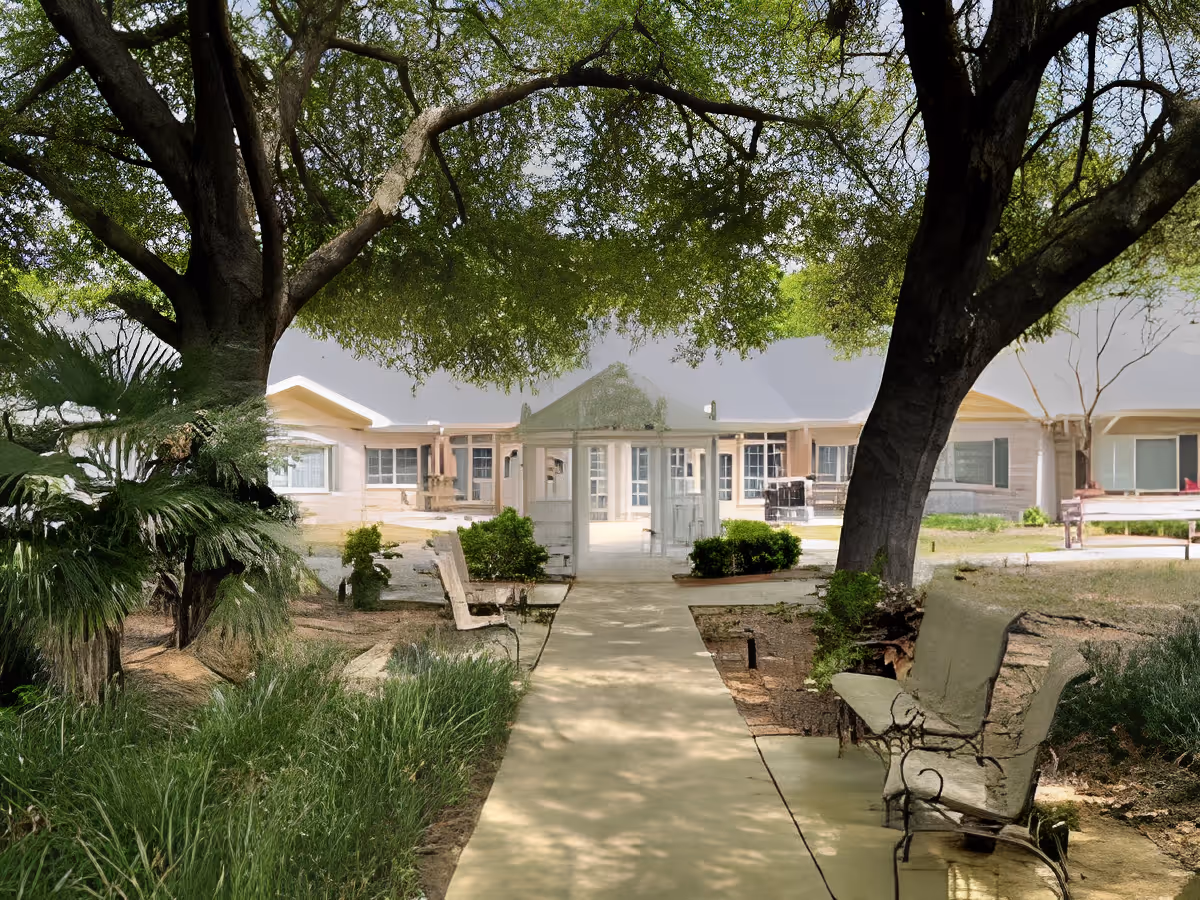 Photo 3 of Charter Senior Living of Gainesville