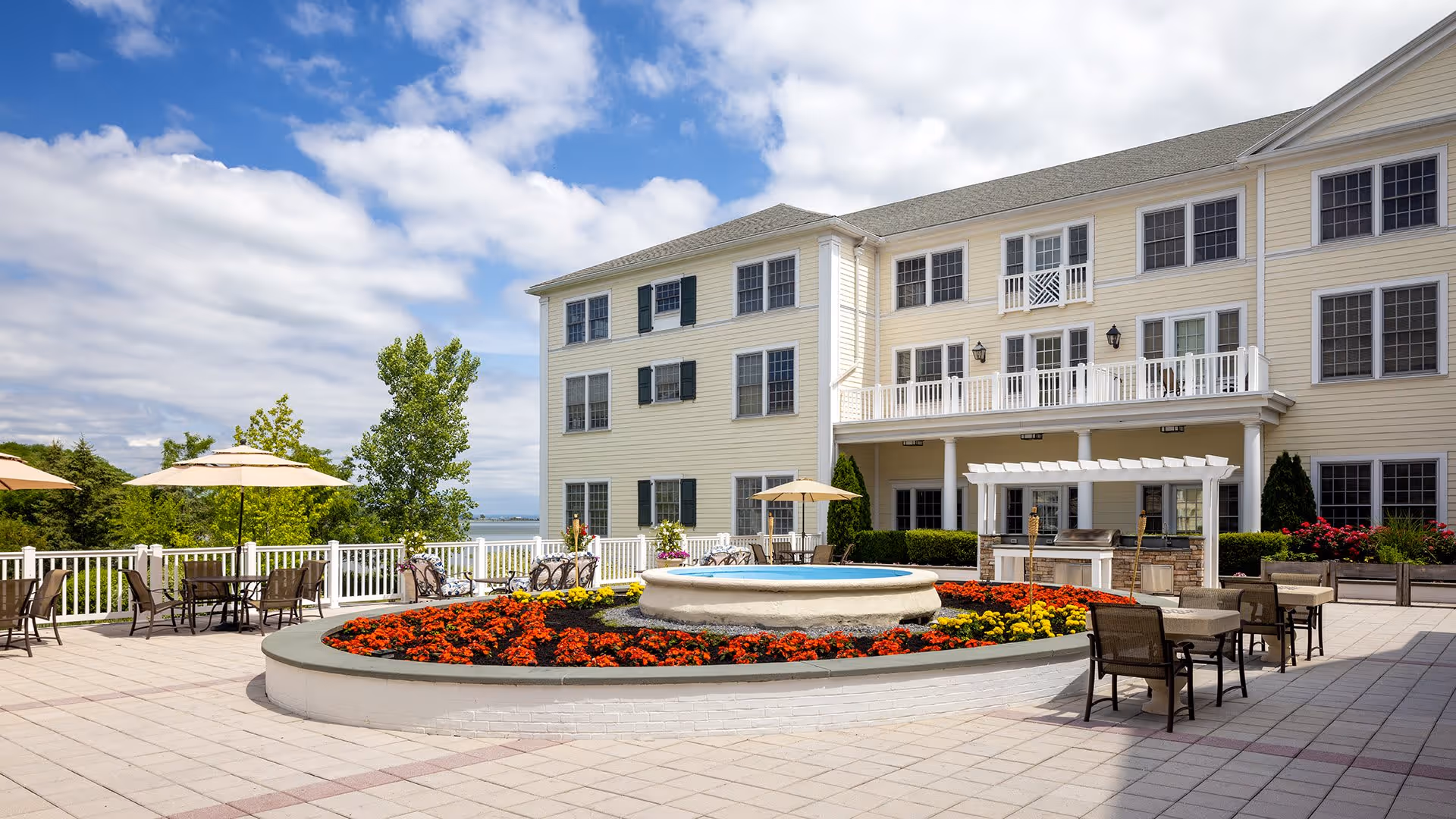 Photo 15 of Atria on Roslyn Harbor