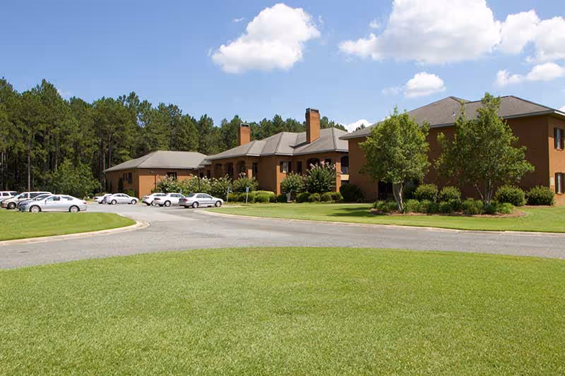 Photo 2 of Magnolia Manor in Moultrie