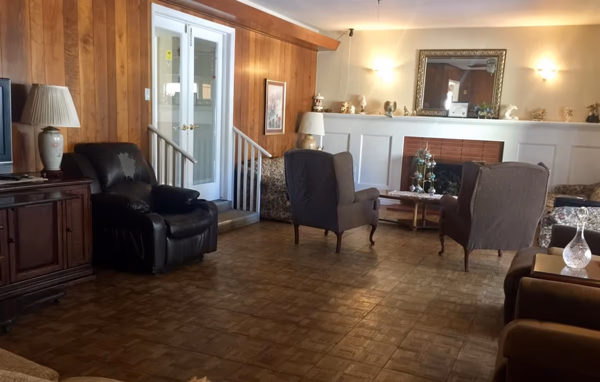 Photo 3 of Westchester Home