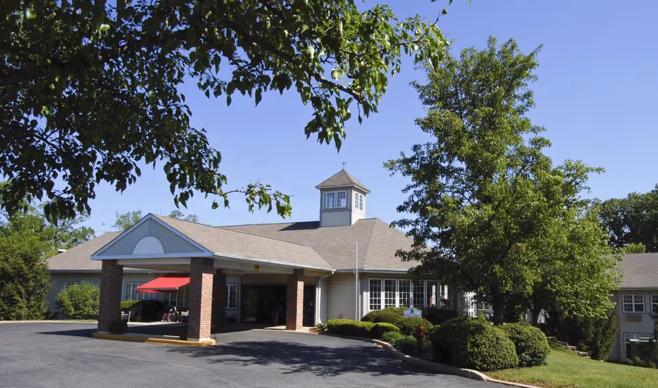 Photo 2 of Mira Vie at Forsgate | Assisted Living Monroe Township