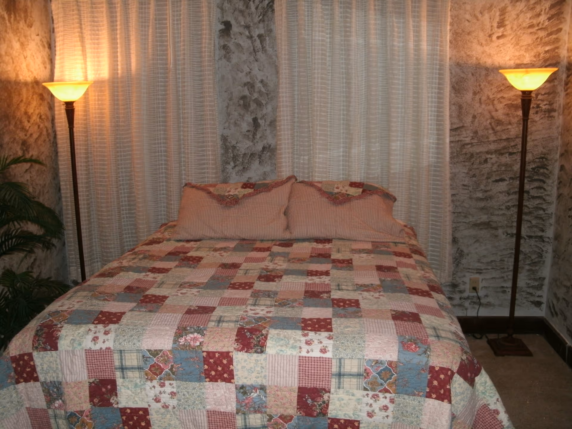 Photo 4 of The Grand Victorian Rose