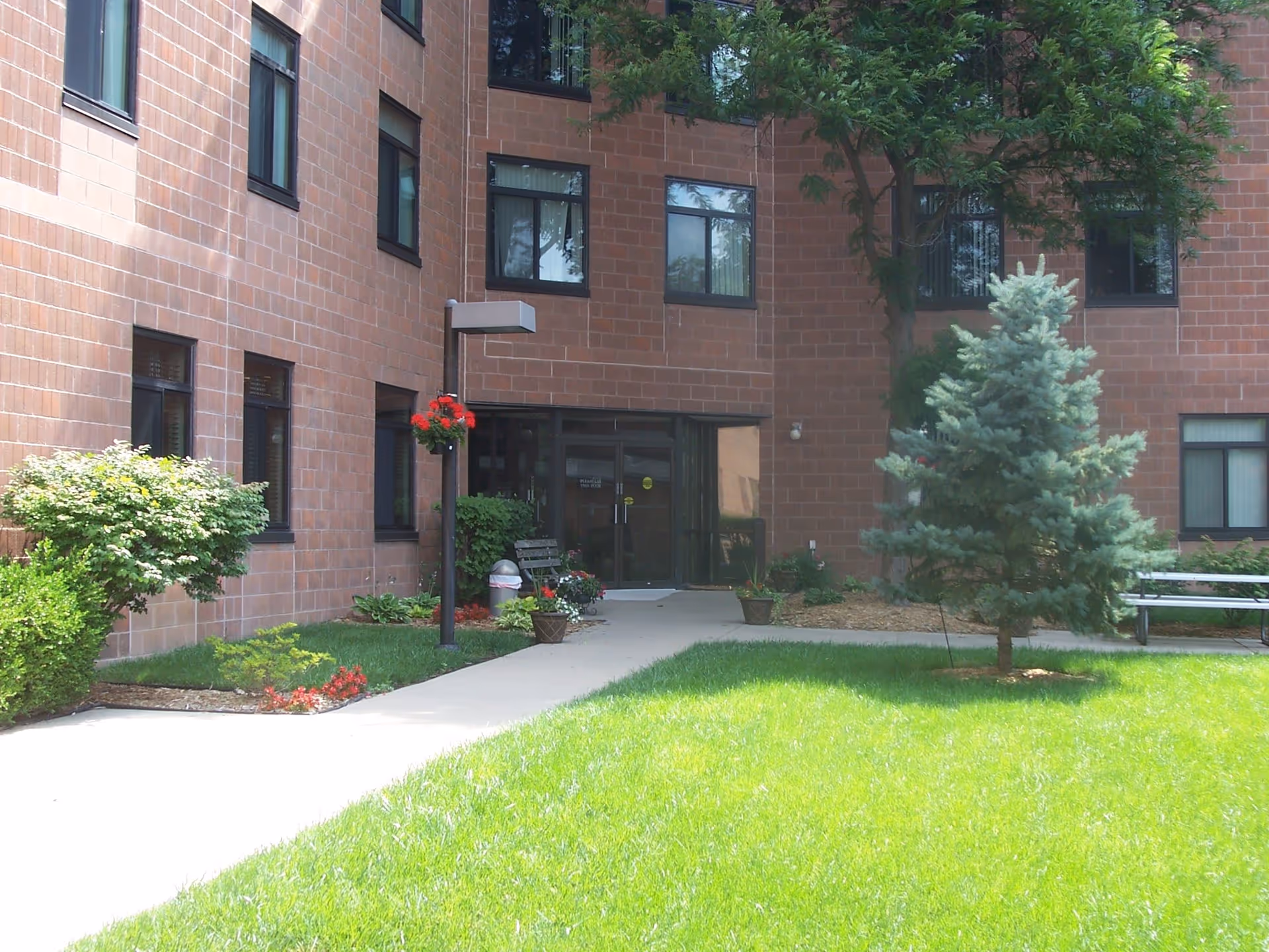 Photo of Braidwood Manor