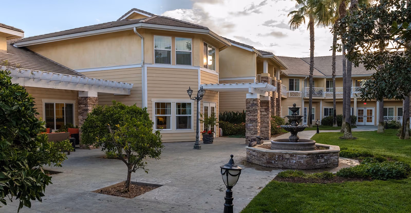 Photo 7 of Holiday Simi Hills
