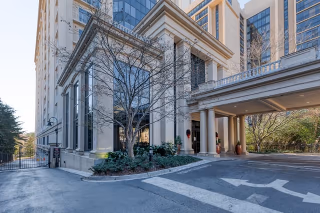 Photo 4 of Renaissance on Peachtree