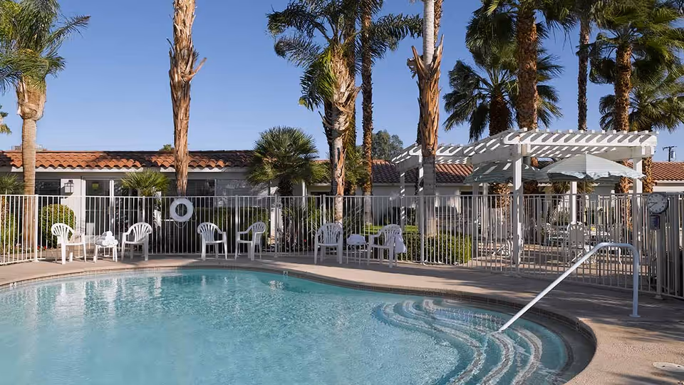 Photo 2 of Atria Palm Desert