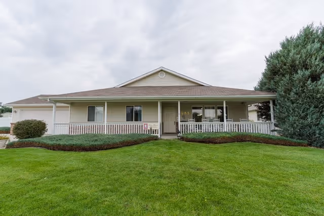 Photo of Ashley Manor Evans 1