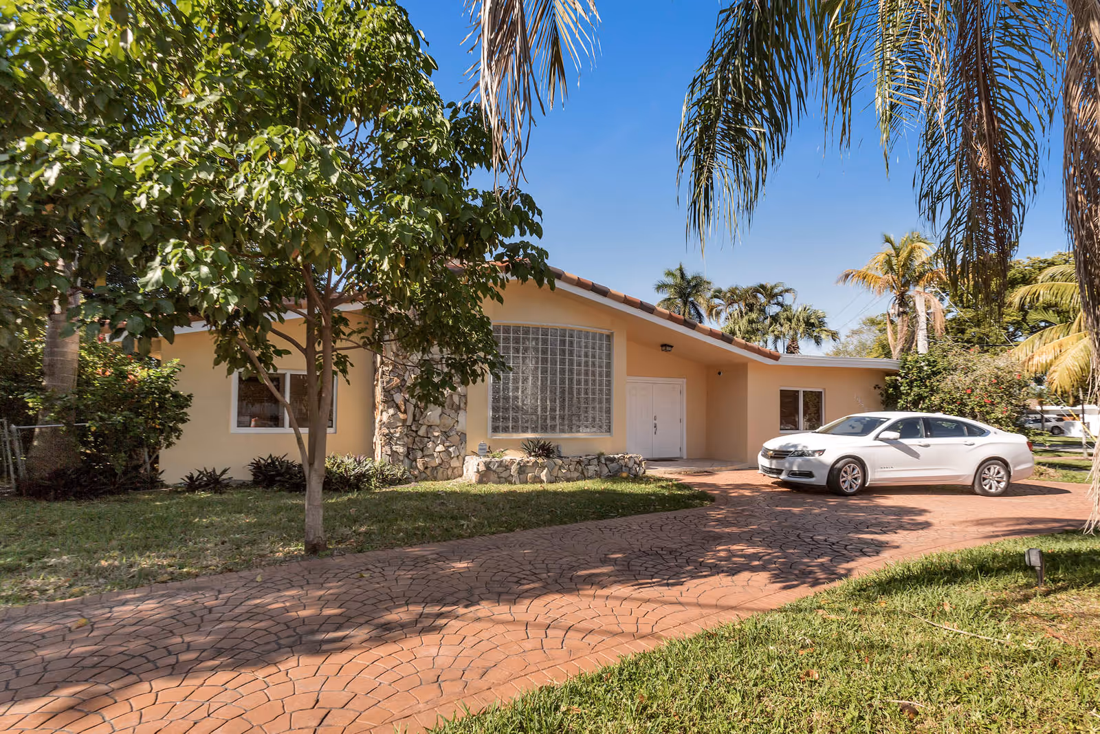 Photo of Prestige Care Aventura Assisted Living Facility (ALF)