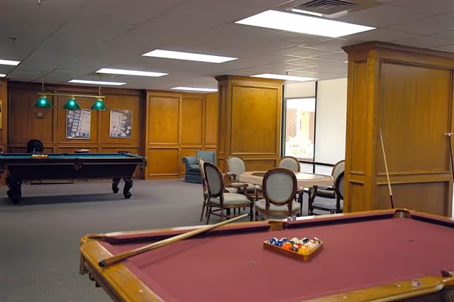 Photo 5 of Hampton Apartments